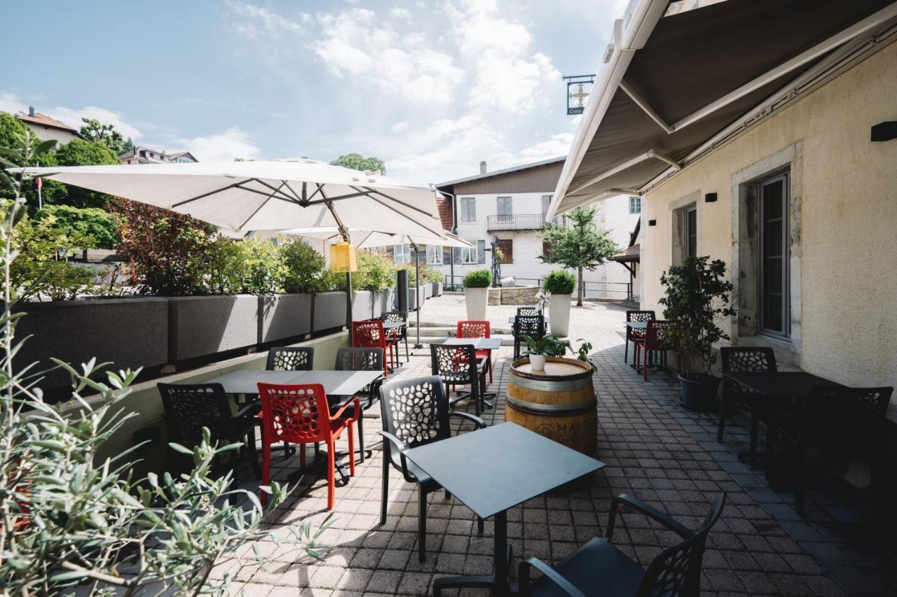 Hotel-Restaurant La Croix D'Or Ballaigues Exteriör bild